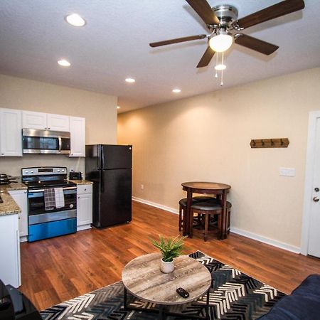 Appartamento Hackberry St #A Renovated 2Br/2Ba Near Downtown San Antonio Esterno foto