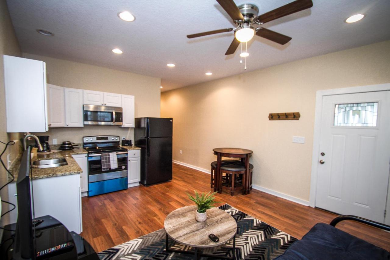 Appartamento Hackberry St #A Renovated 2Br/2Ba Near Downtown San Antonio Esterno foto